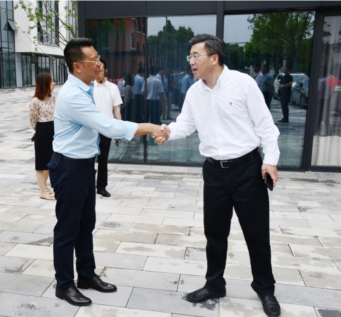 龙盛活力小镇 | 上海市宝山区委副书记、区长高奕奕莅临龙盛活力小镇实地考察